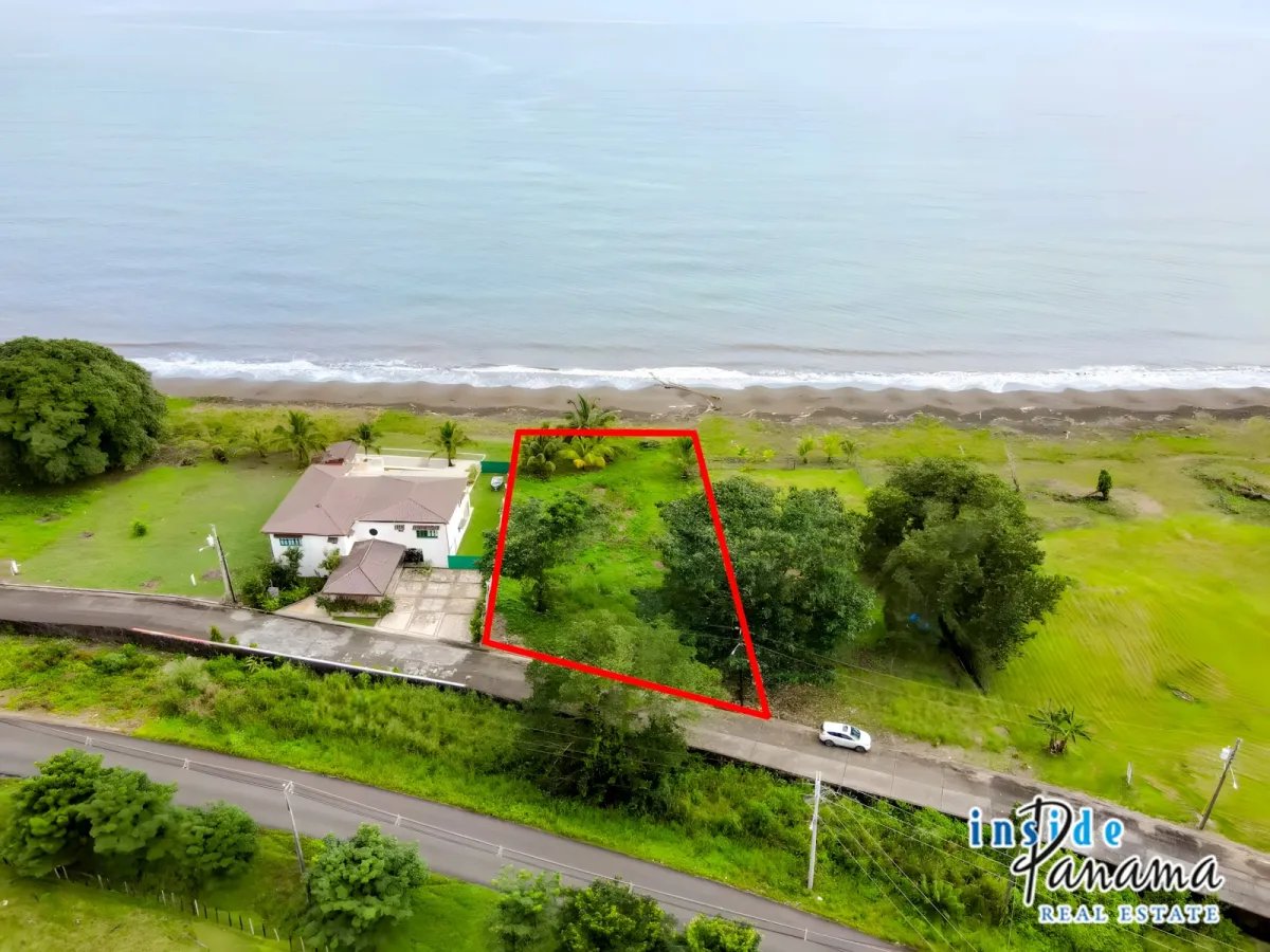 Beachfront Lot San Marino Portobelo Panama