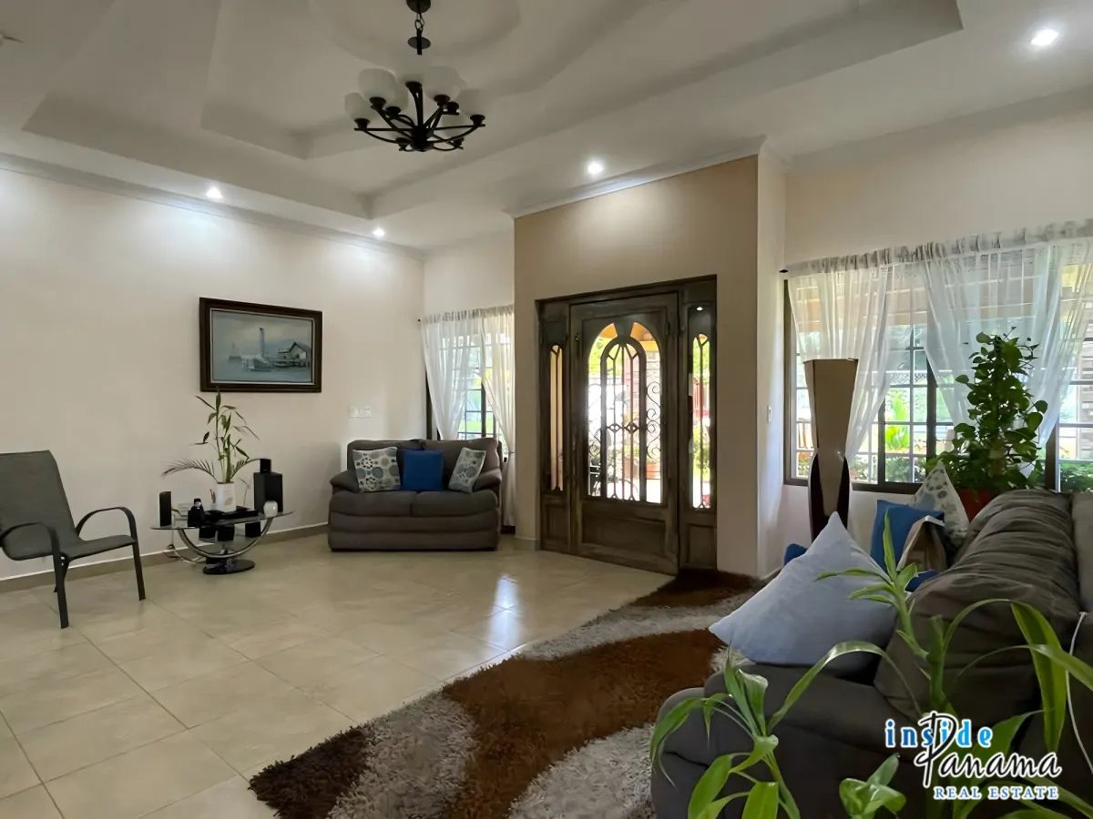 Beautiful House in Dolega near David Panama
