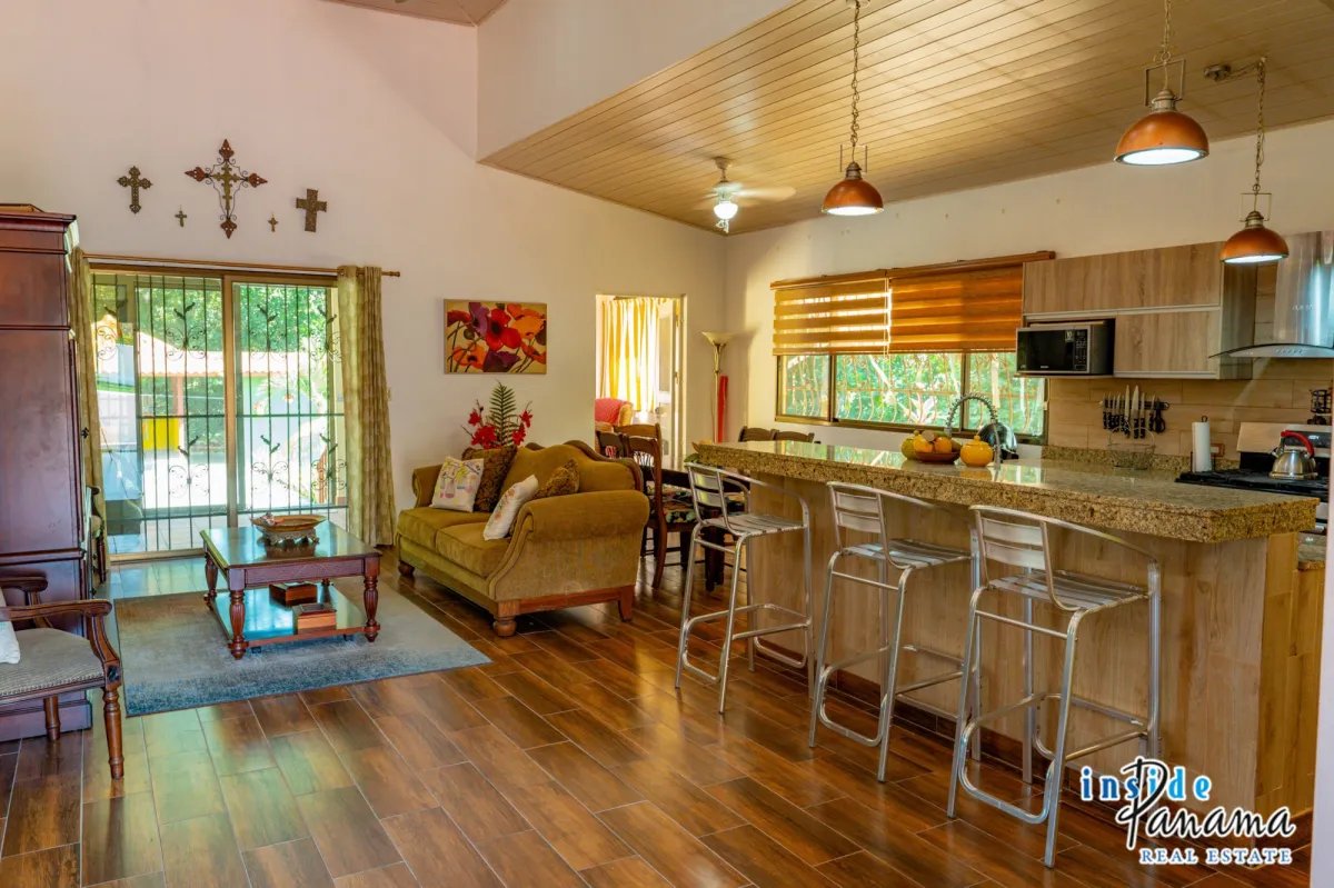 Bungalow in El Espino San Carlos Panama
