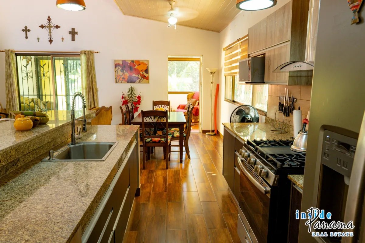 Bungalow in El Espino San Carlos Panama