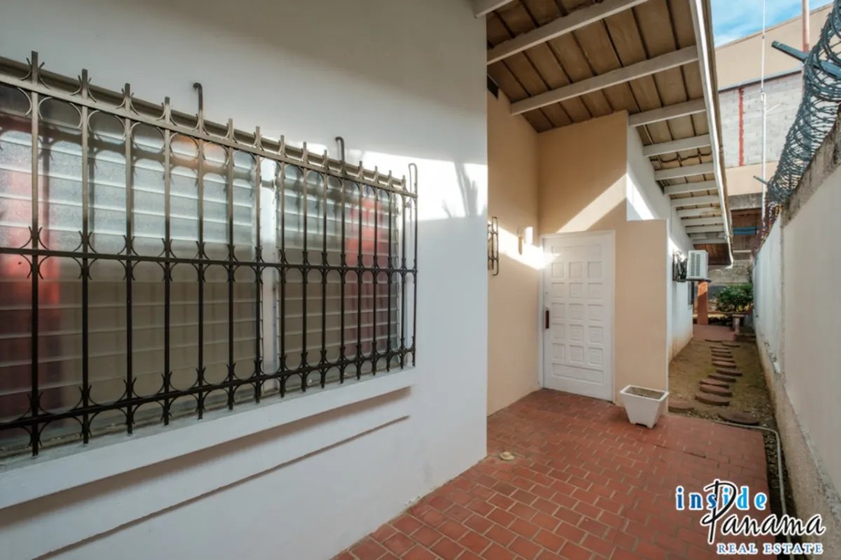 House in Betania Villa de las Fuentes Panama City