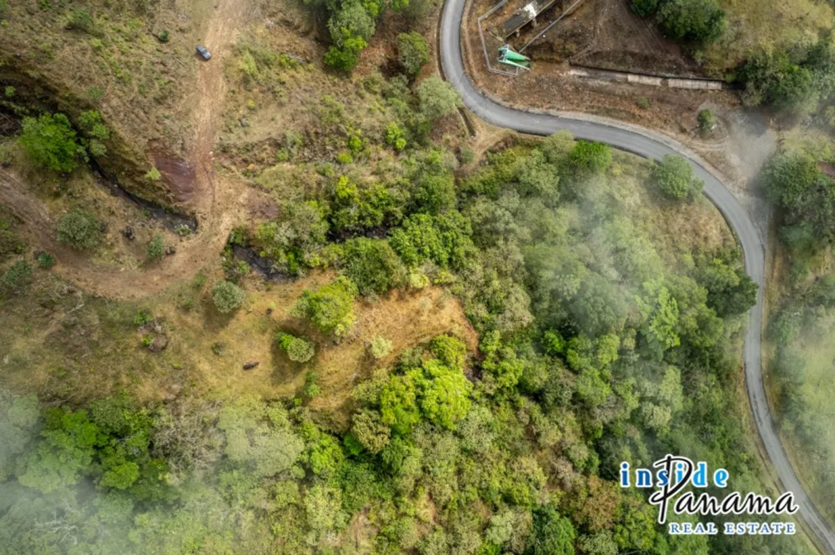 Mountain Majesty Scenic Lot in Jaramillo Boquete