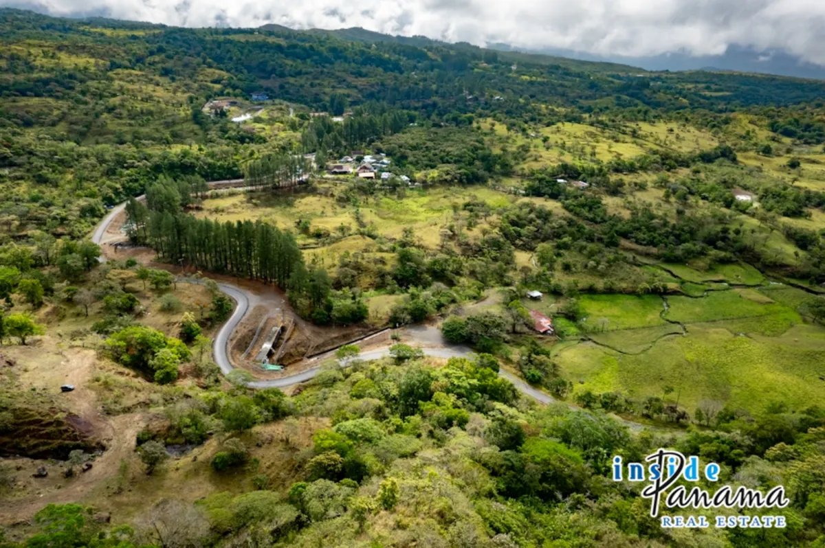 Mountain Majesty Scenic Lot in Jaramillo Boquete