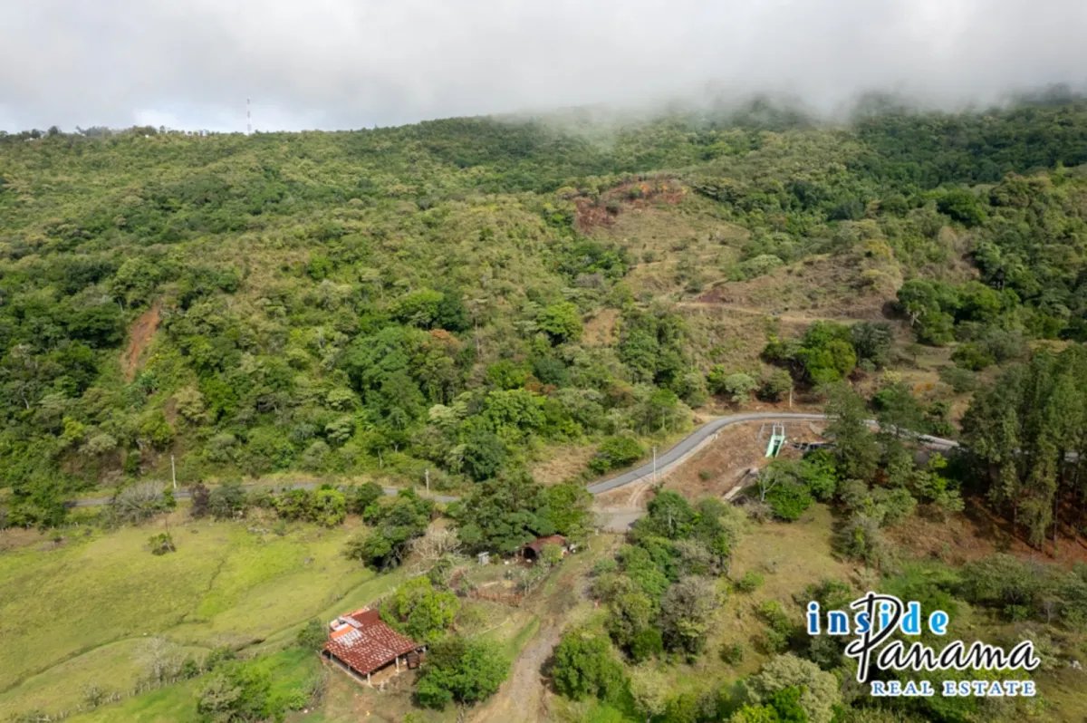 Mountain Majesty Scenic Lot in Jaramillo Boquete