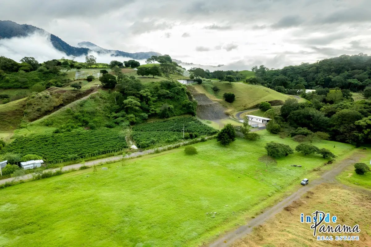 Mountain View Lot in Residencial Brisas de Volcan Chiriqui Panama