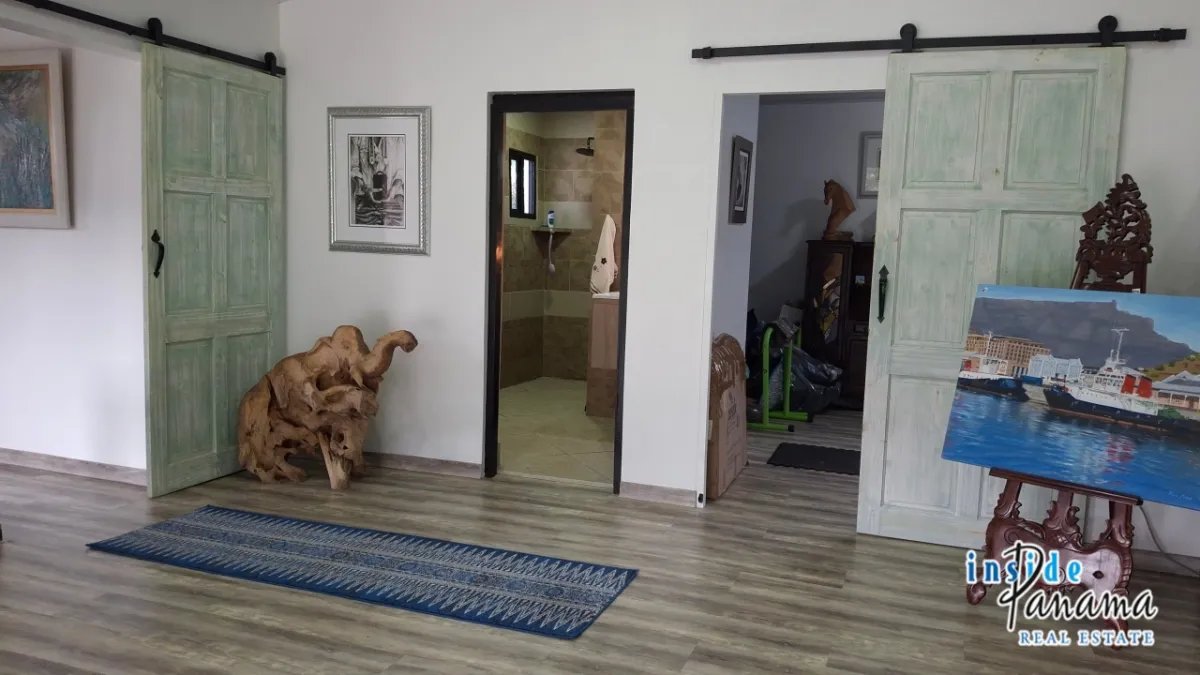 House For Sale in Los Planes Gualaca Panama