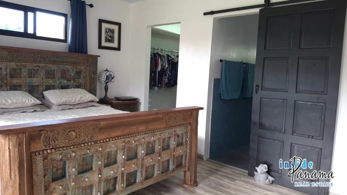 House For Sale in Los Planes Gualaca Panama