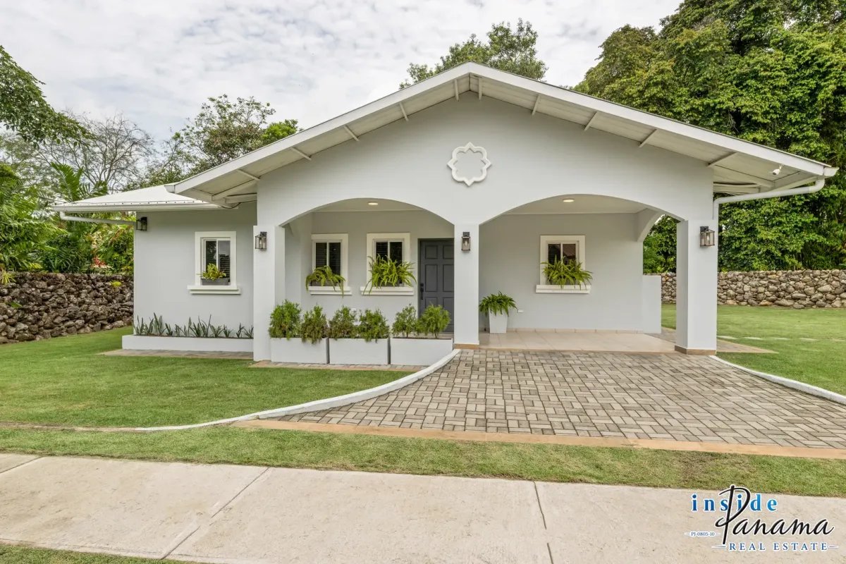Casa à Venda em Dolega