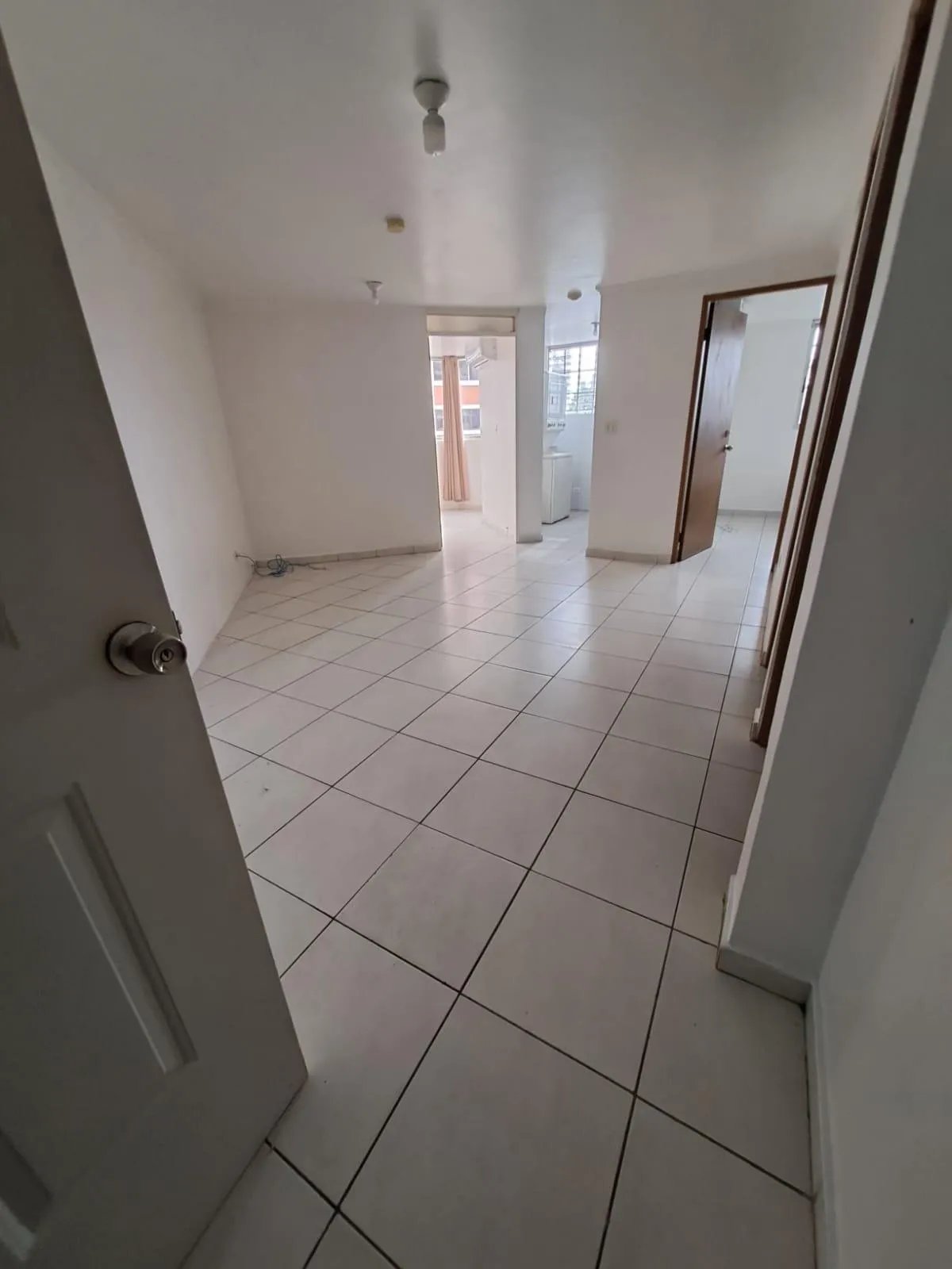 I AM SELLING AN APT IN PH LLANO BONITO