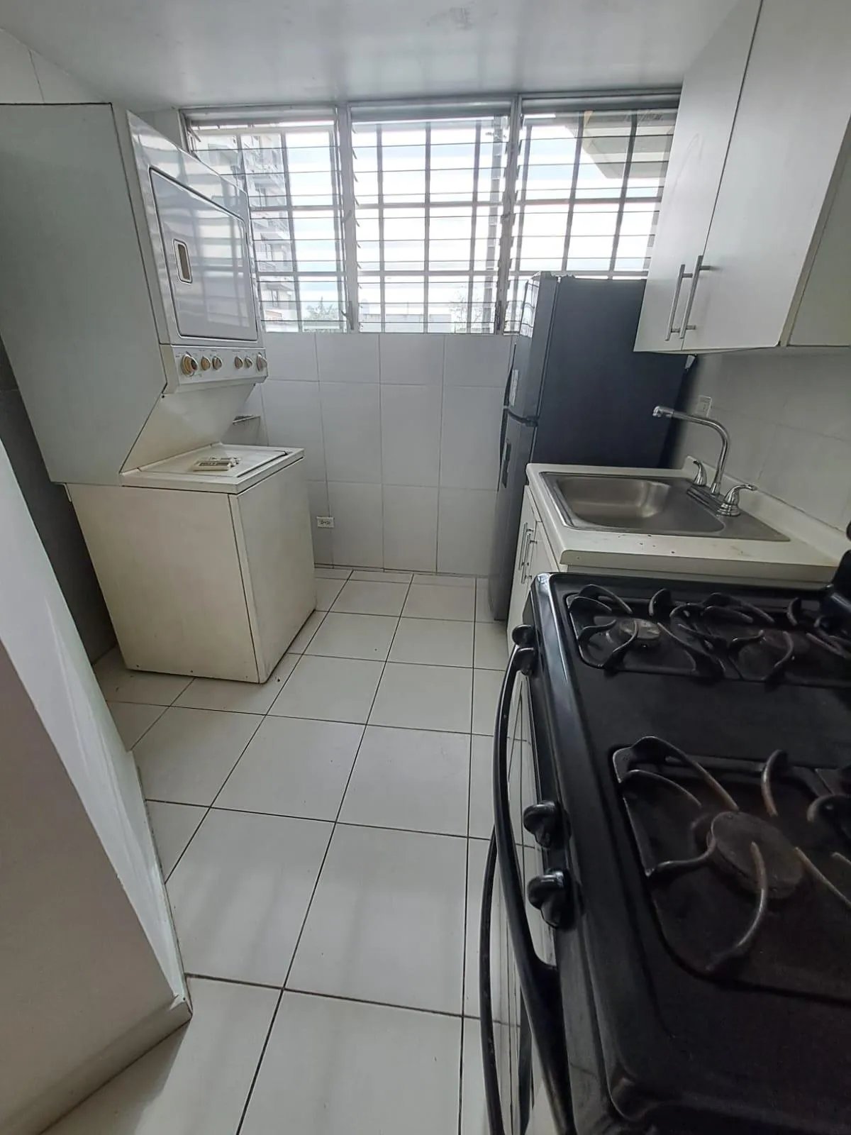 I AM SELLING AN APT IN PH LLANO BONITO