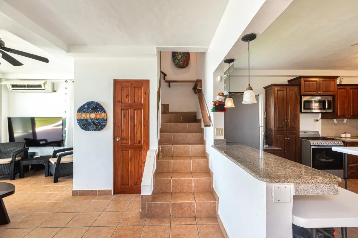 Complex of 3 houses Ocean Front Malibu Beach