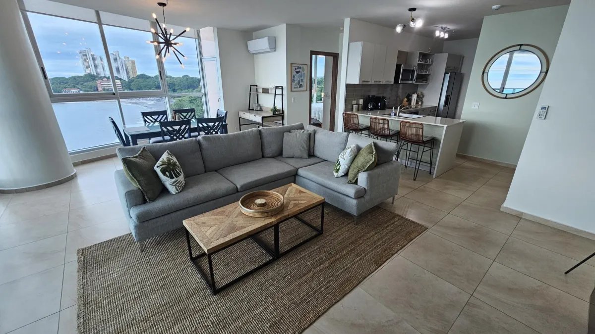 Exquisite 2 bedroom 2 bath oceanfront condo