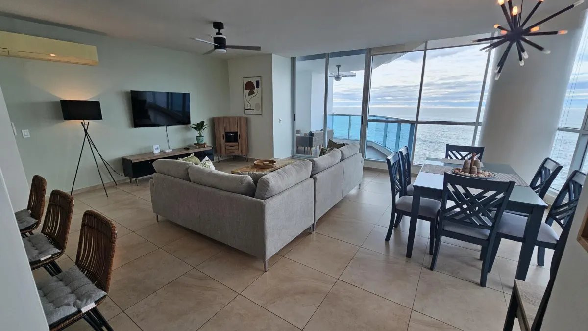 Exquisite 2 bedroom 2 bath oceanfront condo