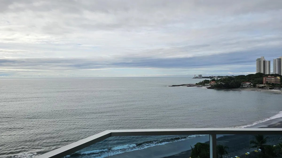 Exquisite 2 bedroom 2 bath oceanfront condo