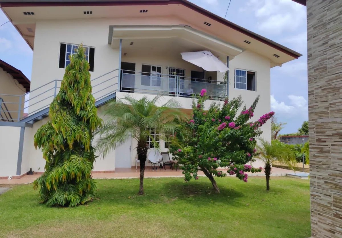 Enjoy living close to commercial area Coronado