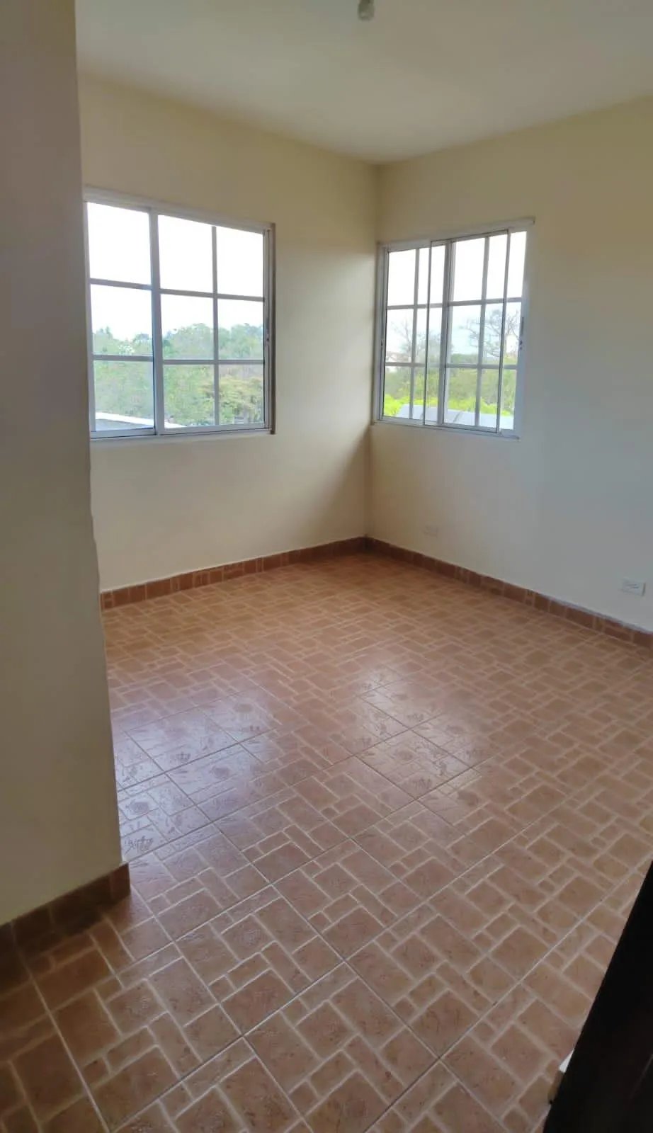 Enjoy living close to commercial area Coronado