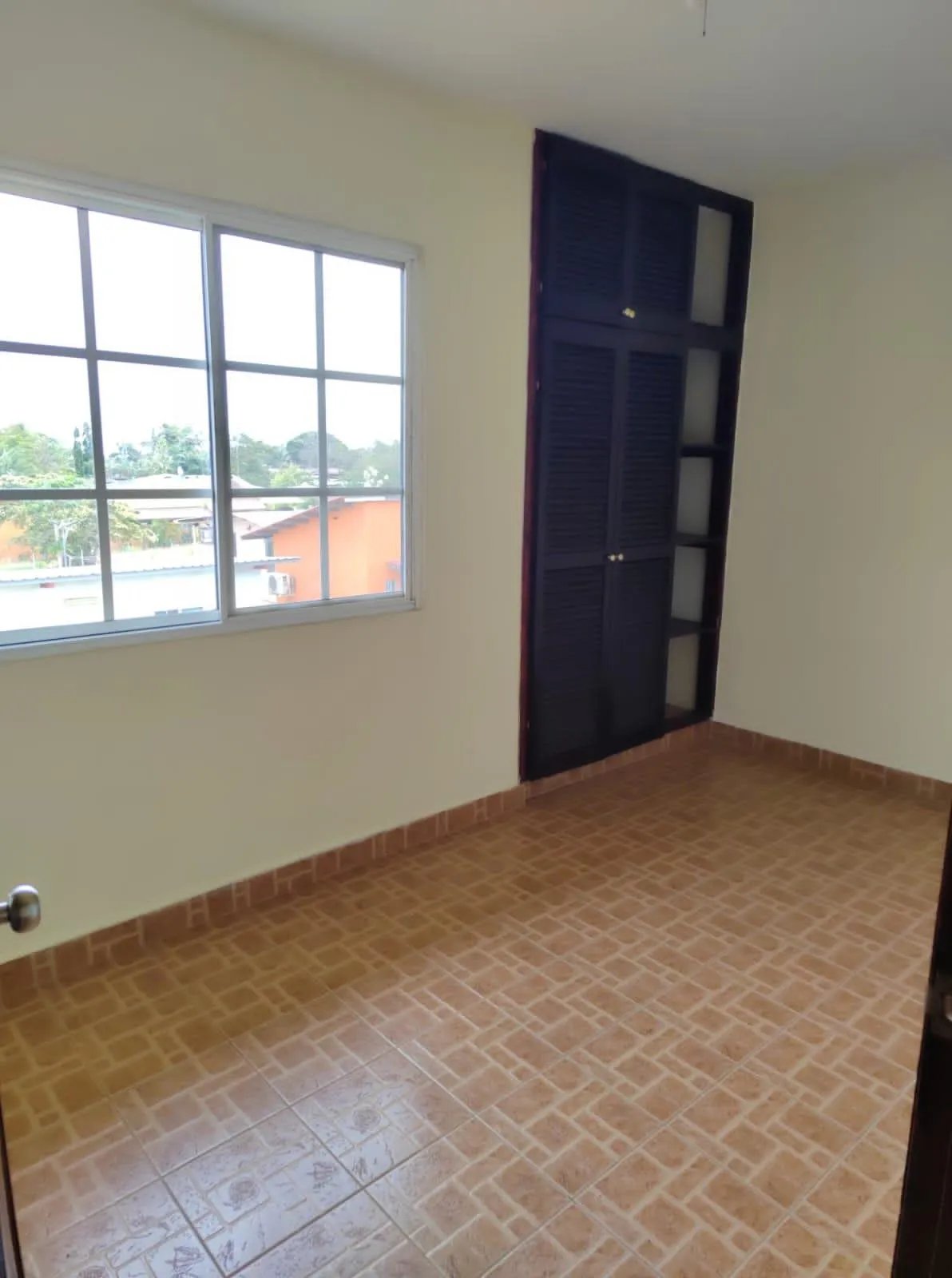 Enjoy living close to commercial area Coronado
