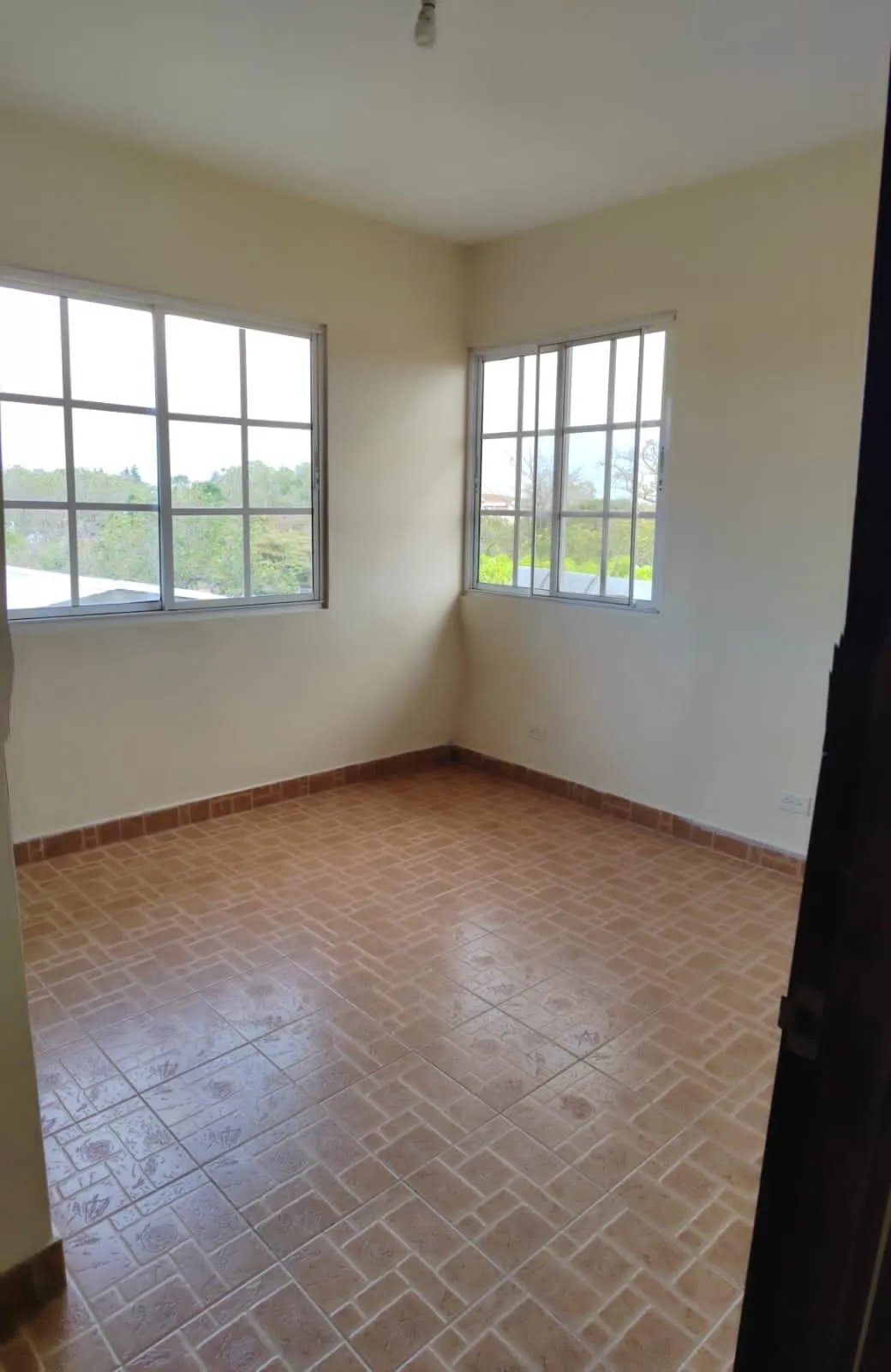 Enjoy living close to commercial area Coronado