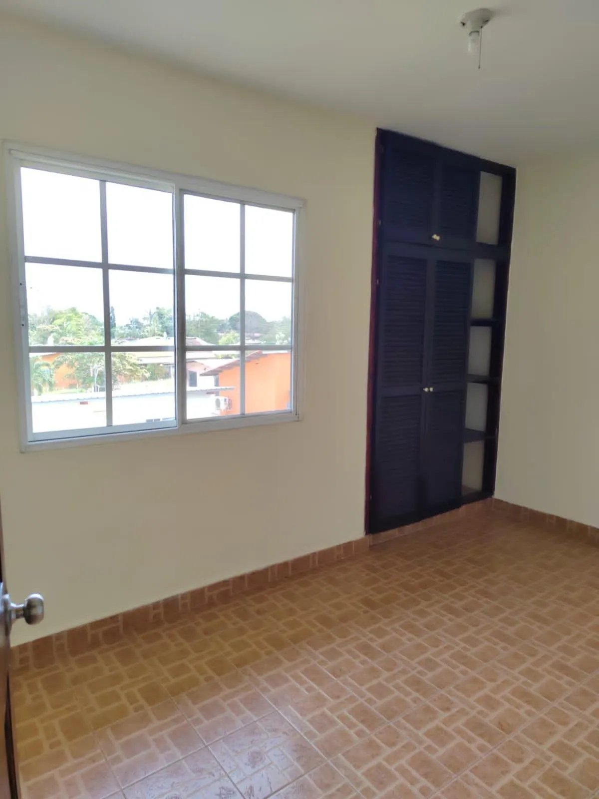 Enjoy living close to commercial area Coronado