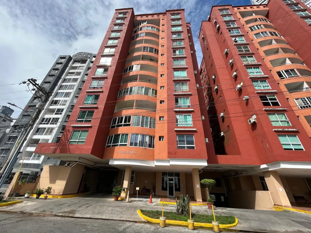 Furnished 2-bedroom Condo in Villa la Fuente