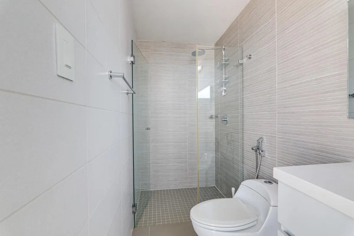 Two-bedroom apartment with panoramic city views