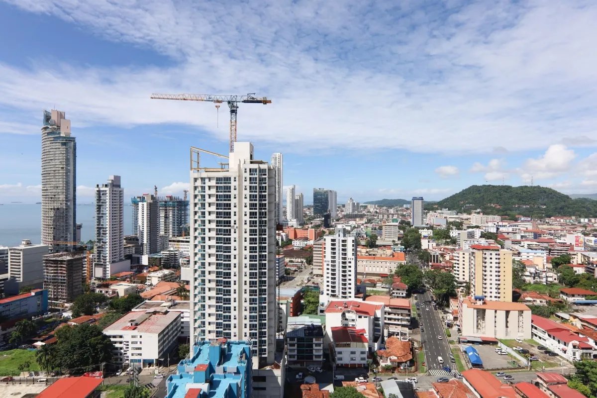 Two-bedroom apartment with panoramic city views