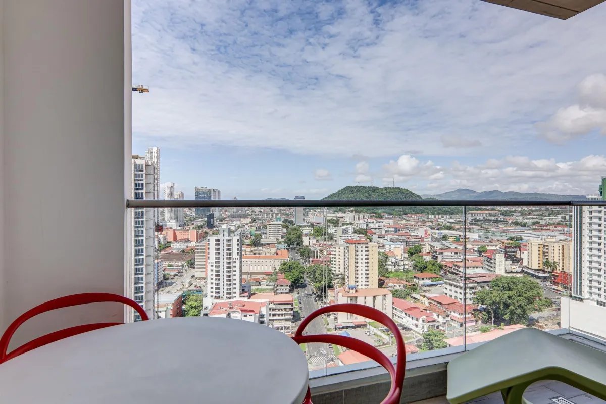 Two-bedroom apartment with panoramic city views