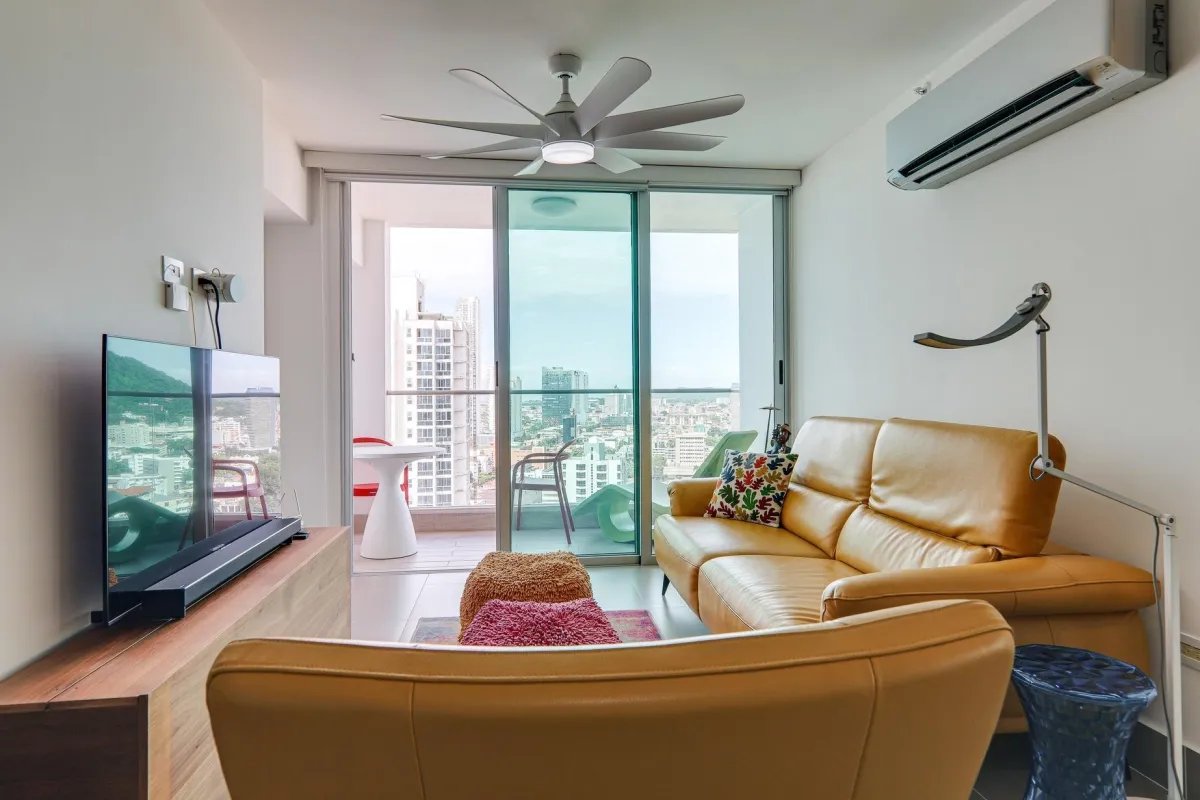 Two-bedroom apartment with panoramic city views