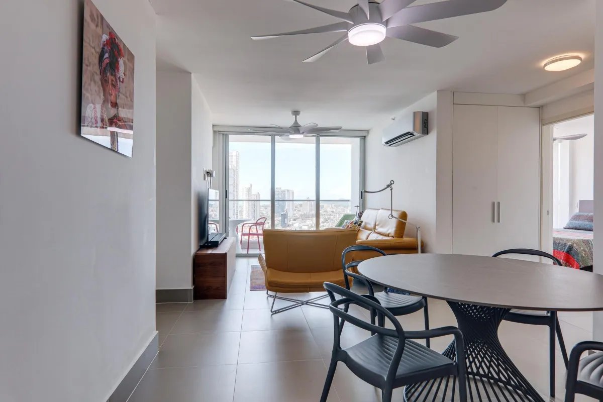 Two-bedroom apartment with panoramic city views