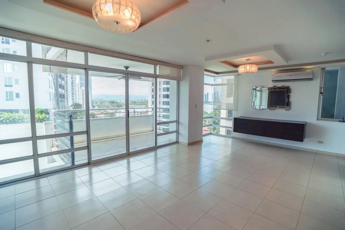 Apartamento à Venda em Coco Del Mar