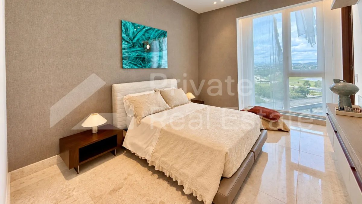 Se Vende apartamento en PH Guayacan Santa Maria