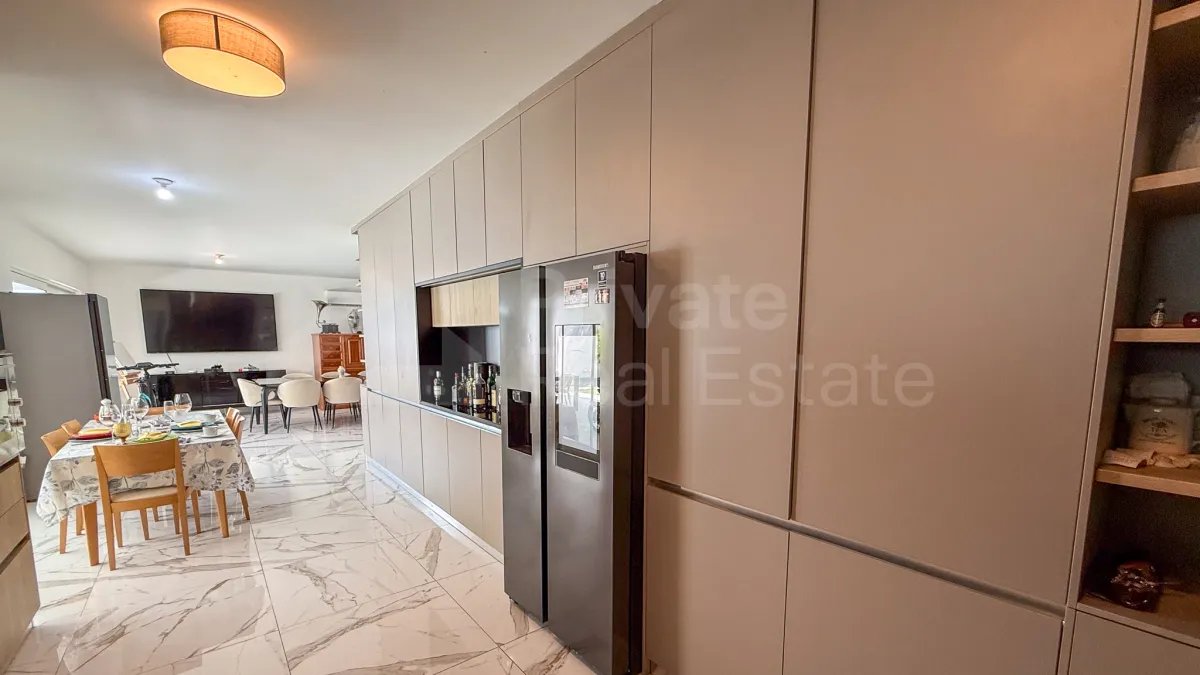 Casa à Venda em Costa Del Este