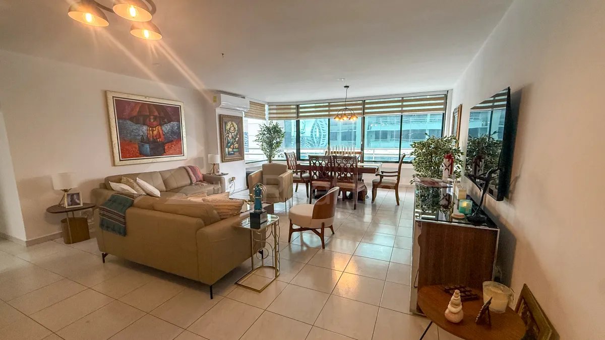 Apartment for Sale in PH Brisas de Obarrio