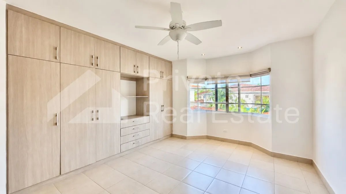 Se Vende casa en Las perlas Costa del este