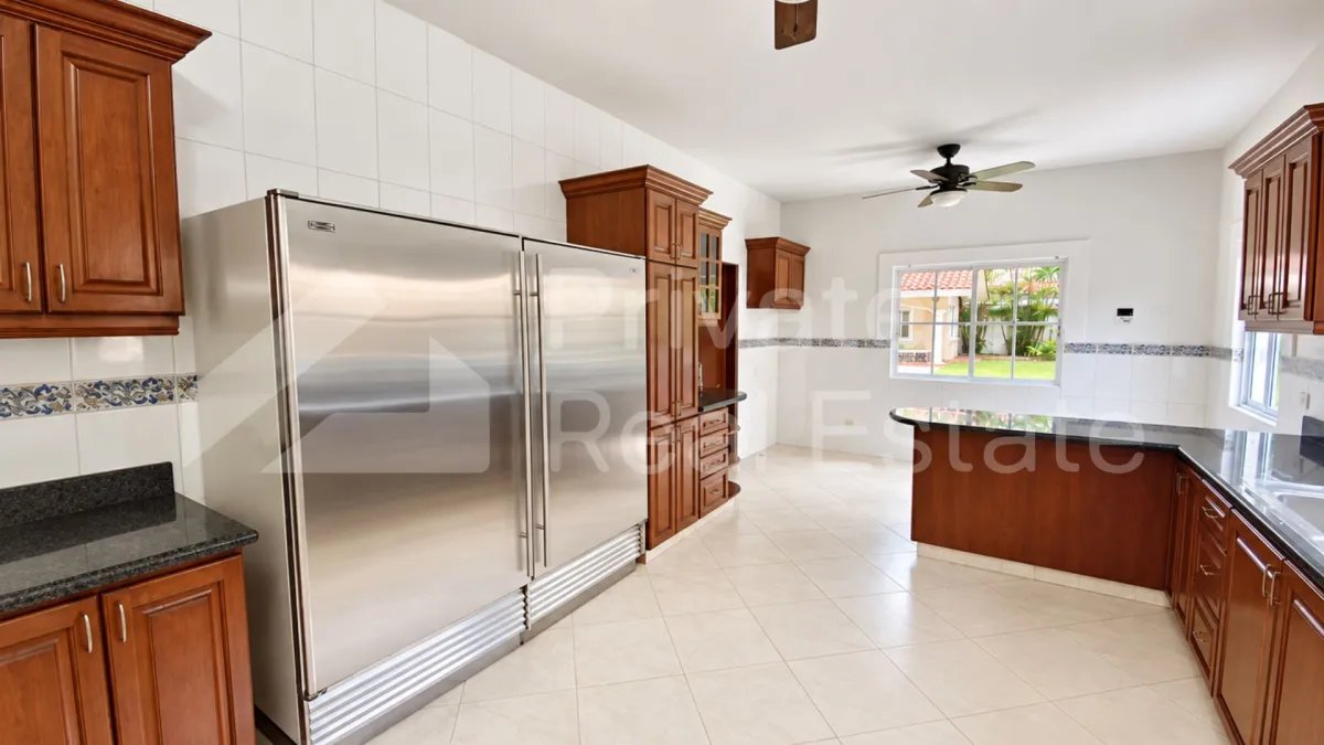 Apartamento para Alugar em Costa Del Este