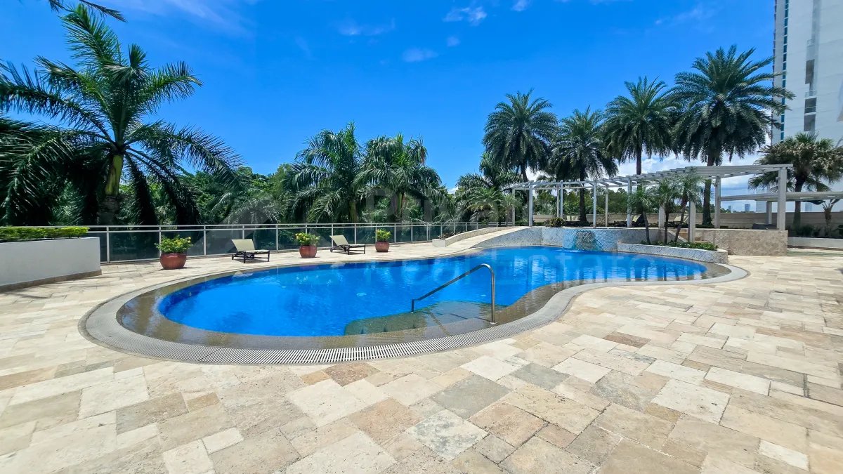 Apartamento en venta PH Paseo del Mar Costa del Este