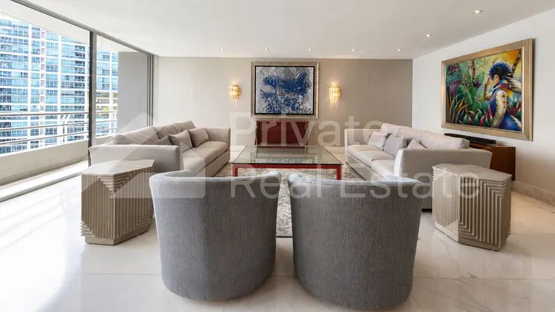 Se Vende apartamento en Los Delfines en Avenida Balboa