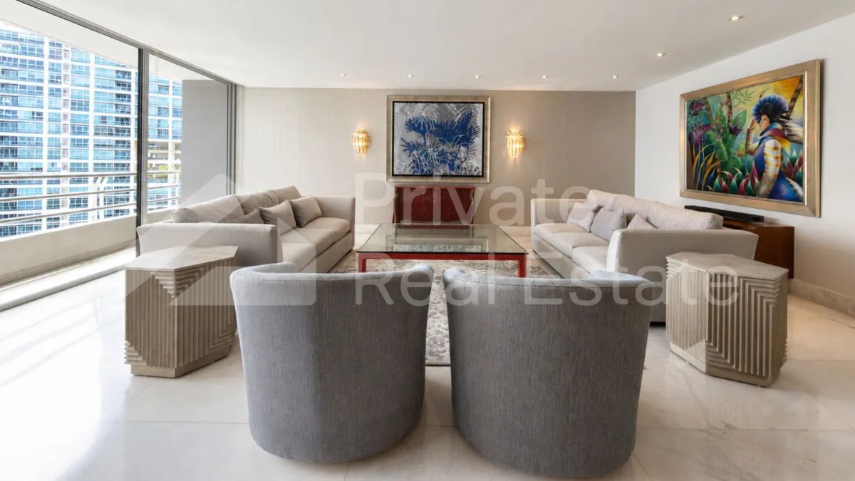 Se Vende apartamento en Los Delfines en Avenida Balboa