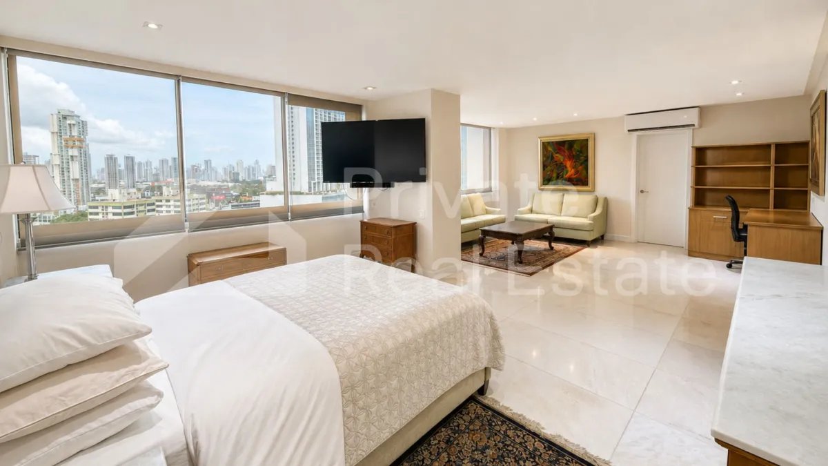 Se Vende apartamento en Los Delfines en Avenida Balboa