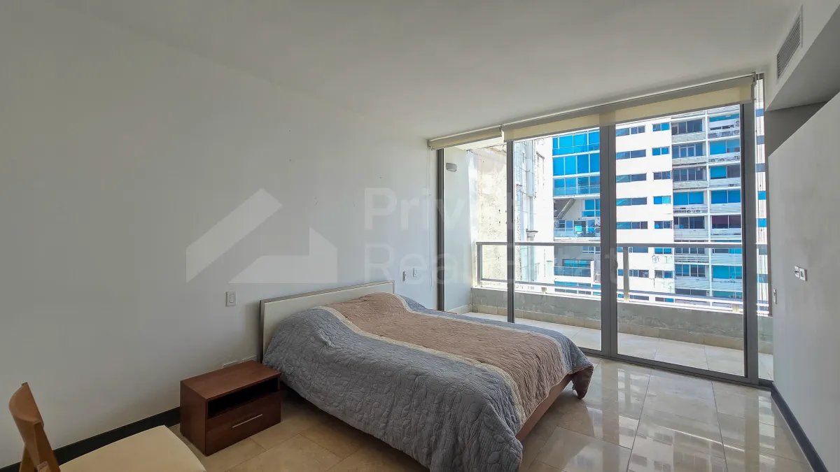 Apartamento à Venda em Punta Pacifica