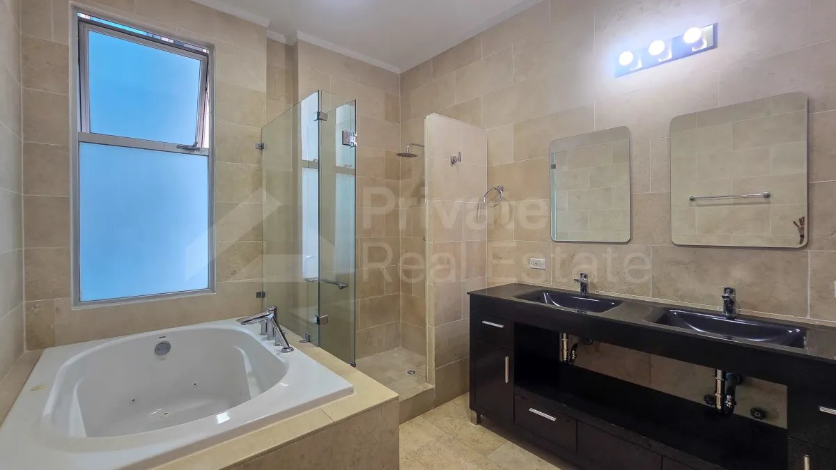 Apartamento à Venda em Punta Pacifica