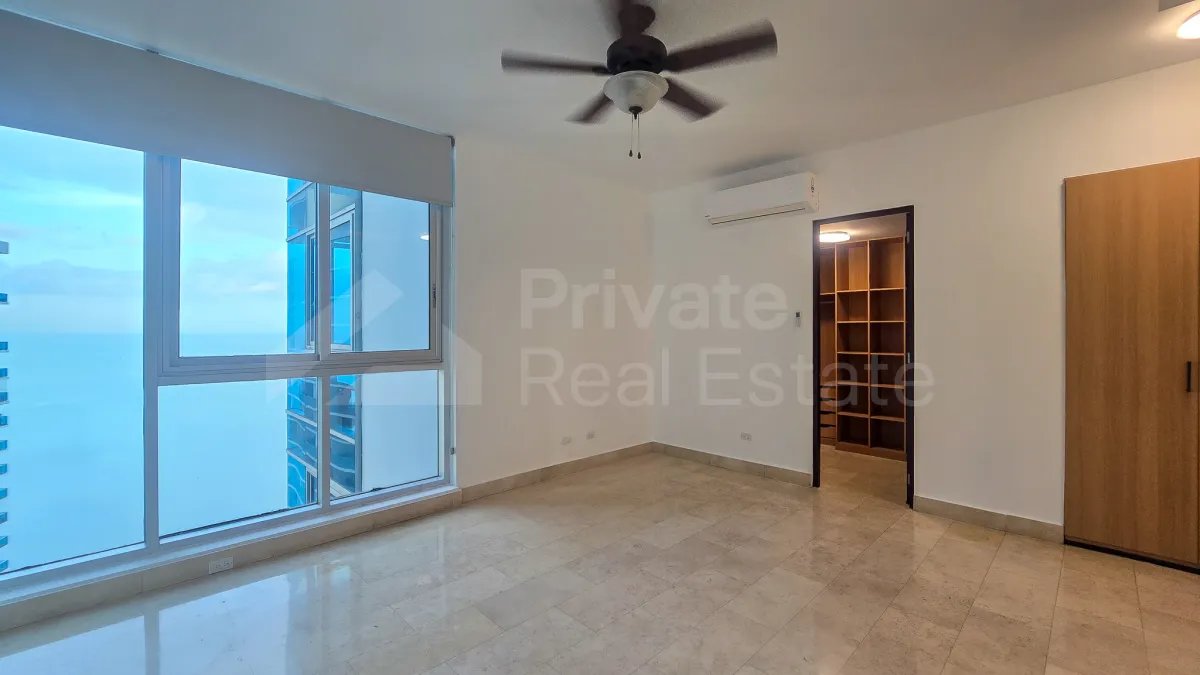 Apartamento à Venda em Punta Pacifica