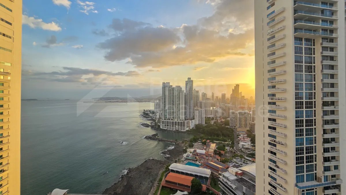 Apartamento à Venda em Punta Pacifica