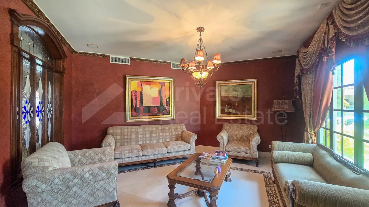 Casa à Venda em Costa Del Este