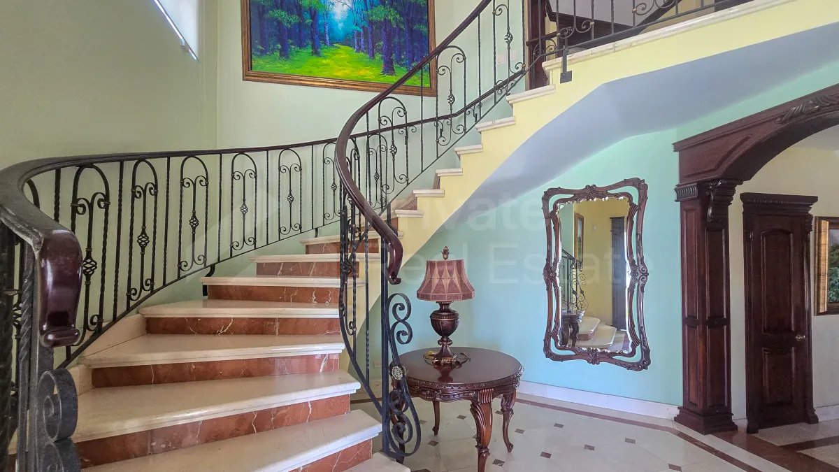 Casa à Venda em Costa Del Este