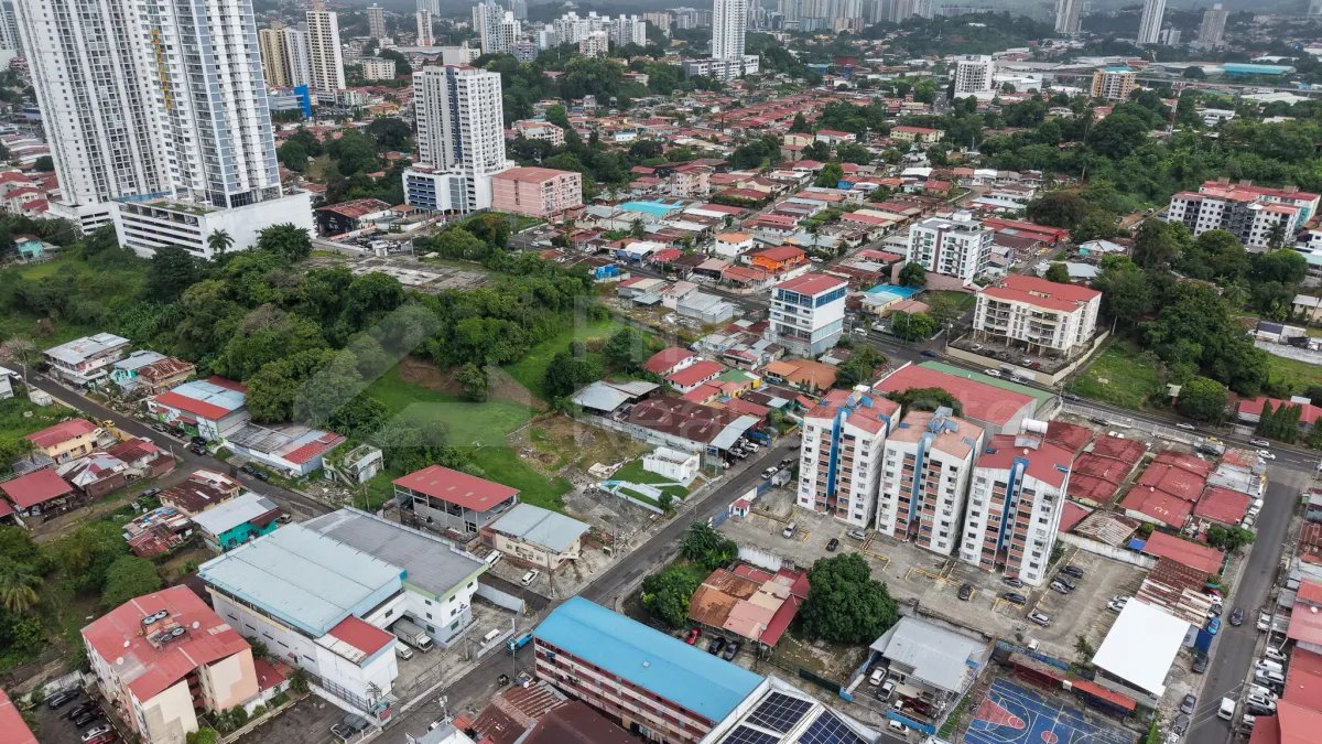 Venta de Bodega en Rio Abajo