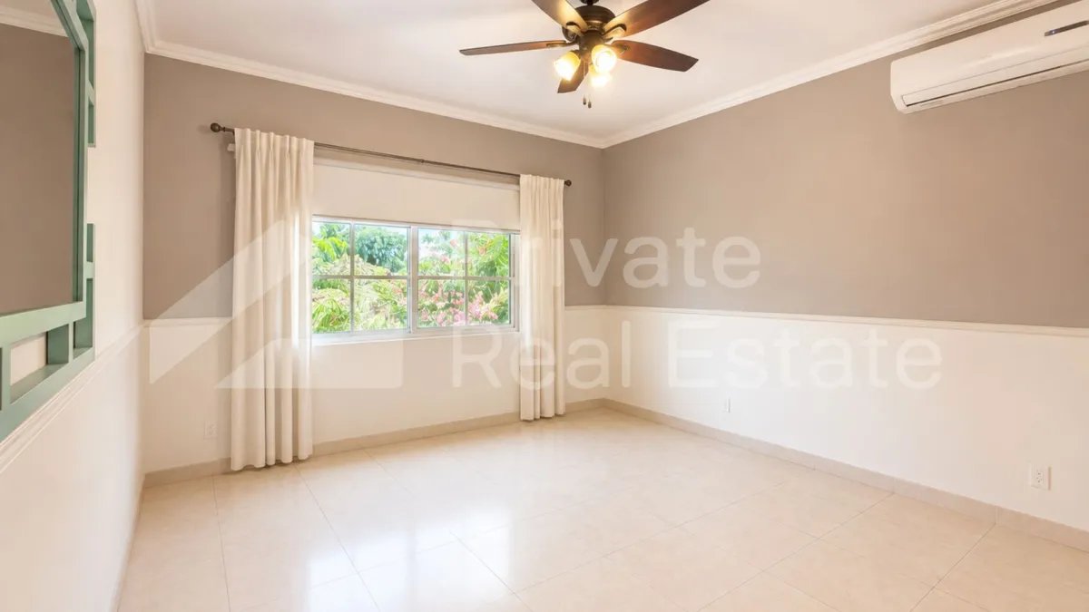 Se Vende casa en Costa Serena Costa del Este