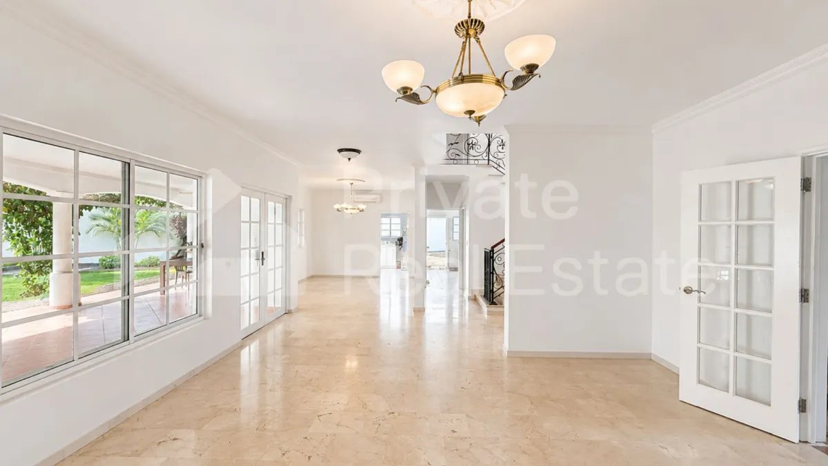 Se Vende casa en Costa Serena Costa del Este