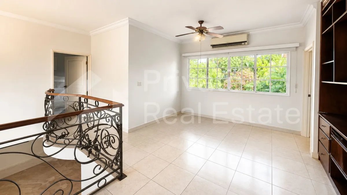 Se Vende casa en Costa Serena Costa del Este