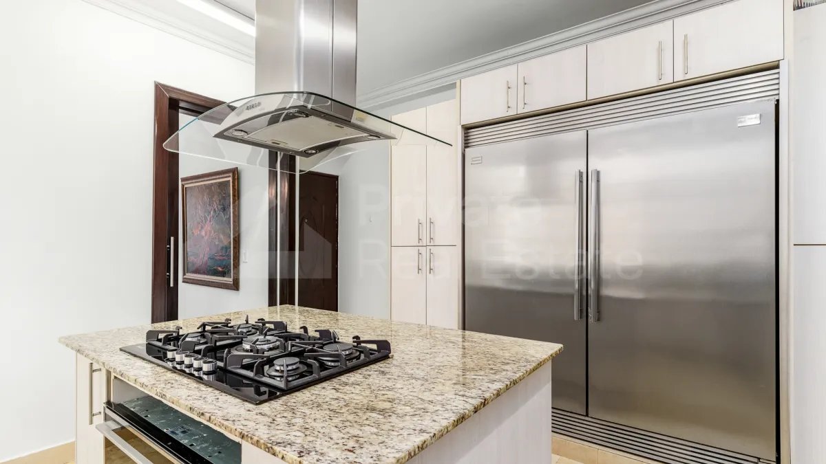 Sale of Loft-Style Apartment in Premier Loft, San Francisco